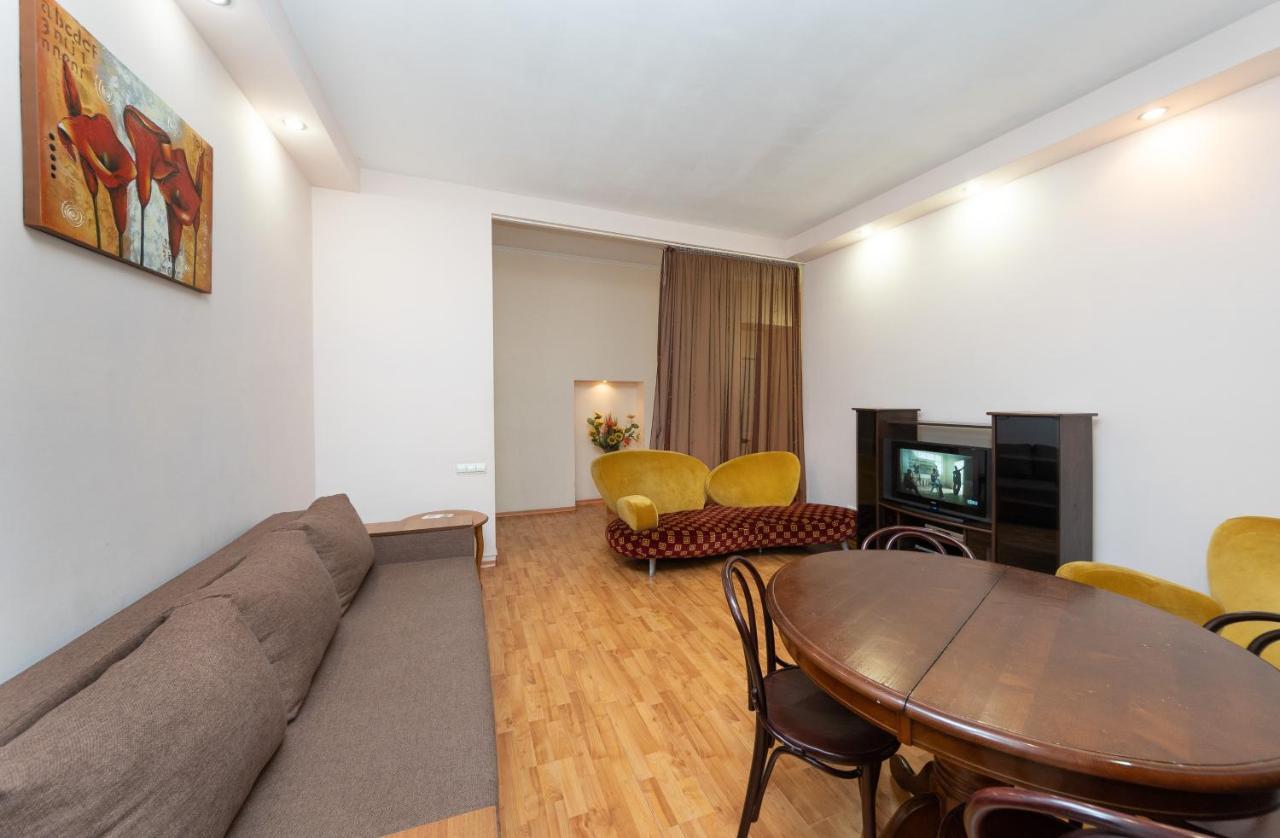 Apartamenty Sofia Kiev Esterno foto