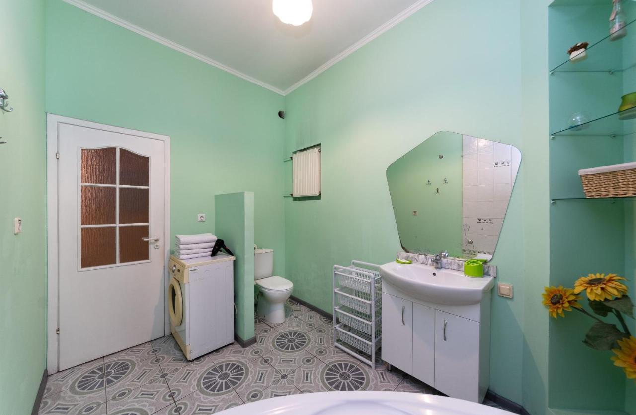 Apartamenty Sofia Kiev Esterno foto